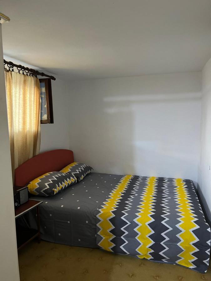 A & A Apartman Podgorica Buitenkant foto