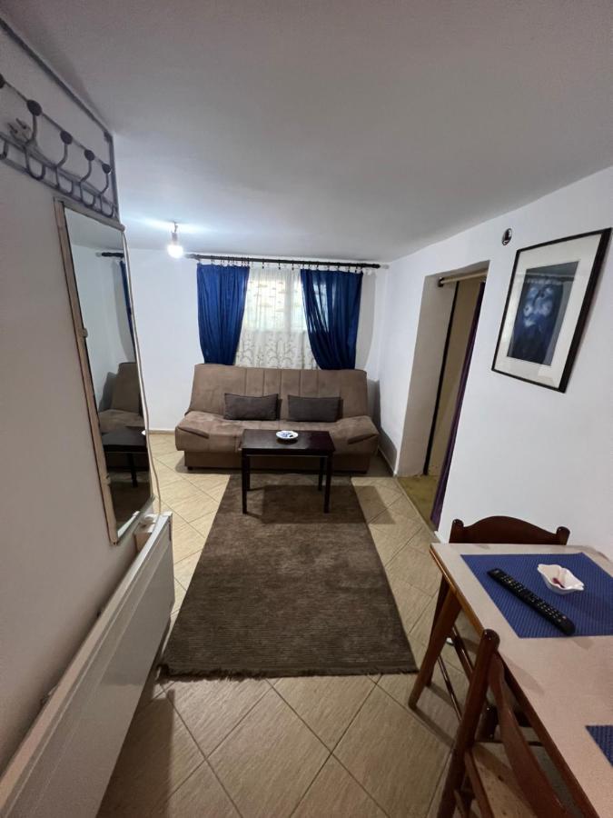 A & A Apartman Podgorica Buitenkant foto